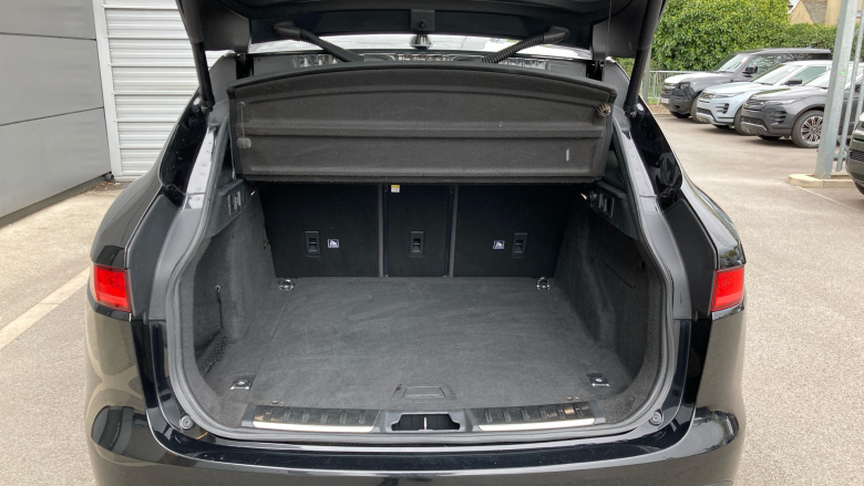 Jaguar F-Pace 2.0d R-Sport 5dr Auto AWD Diesel Estate